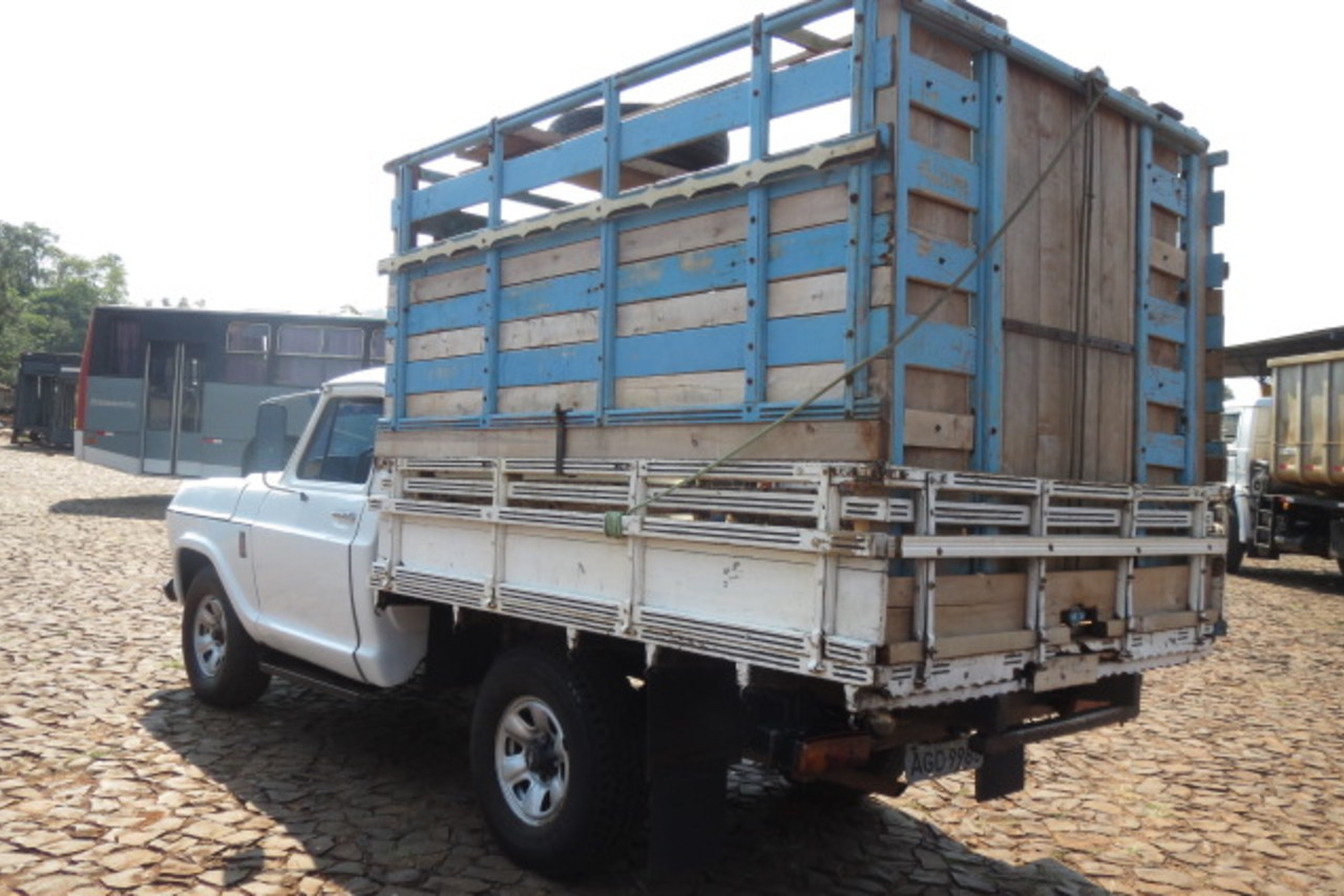 Ford F4000 - 80/80 7