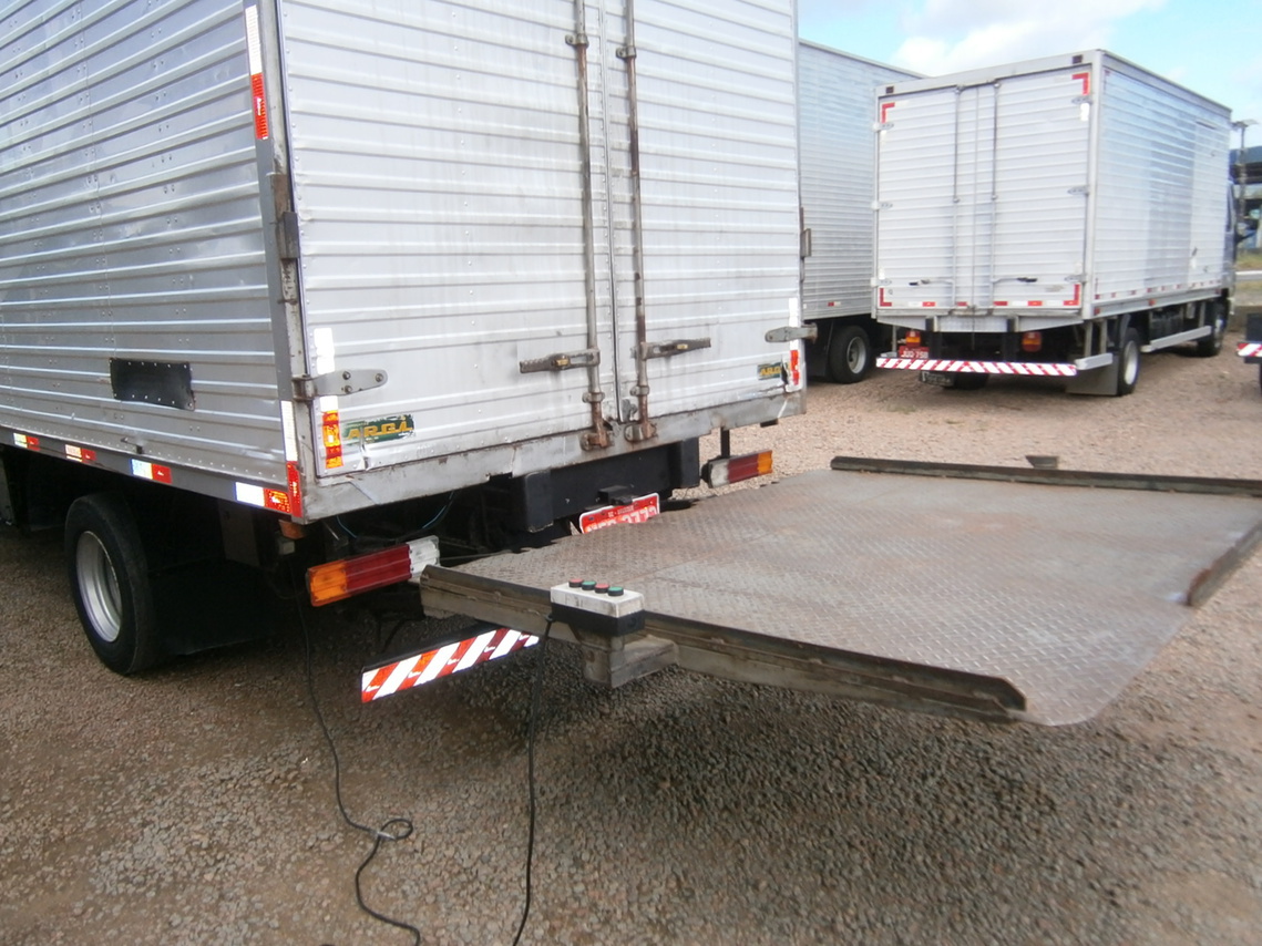Mercedes Benz MB 710 - 05/05 4