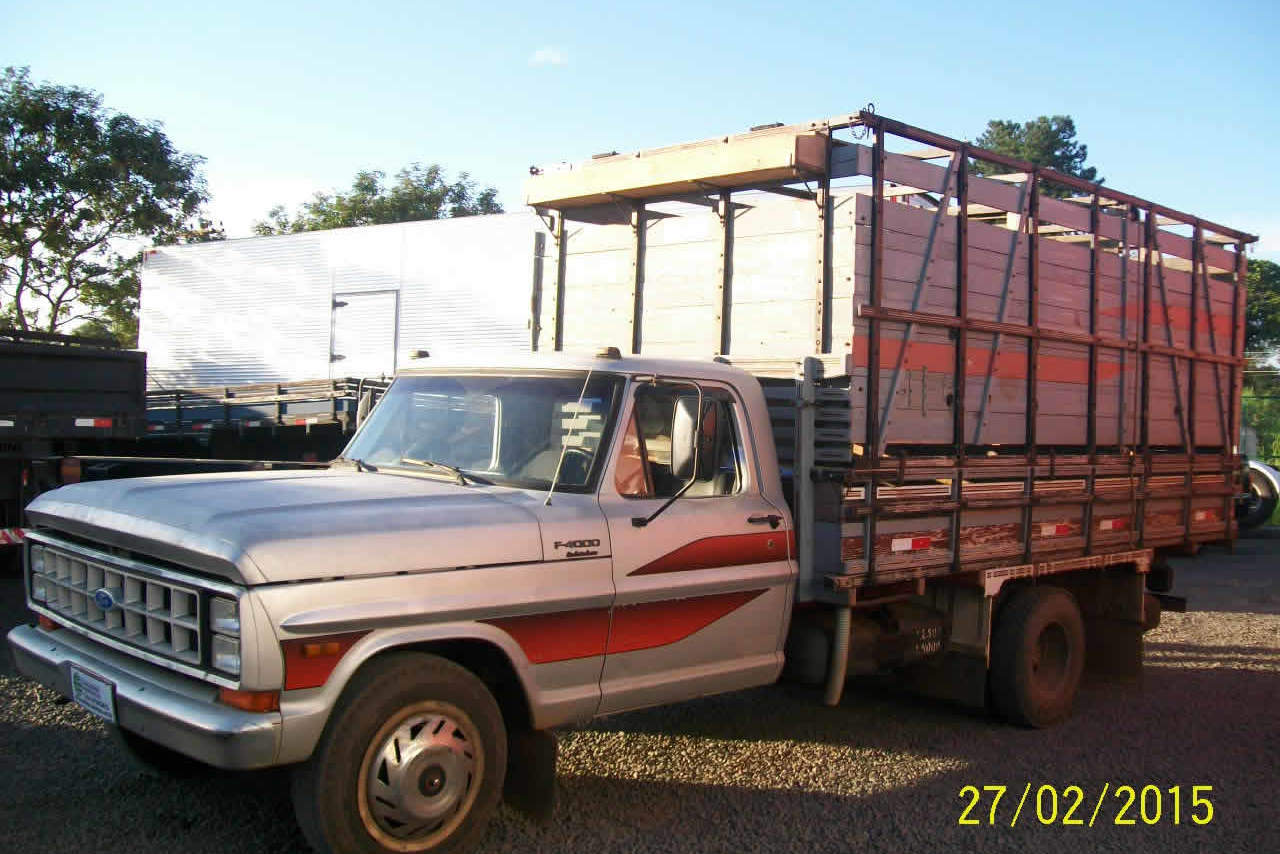 Ford F4000 - 89/89 6