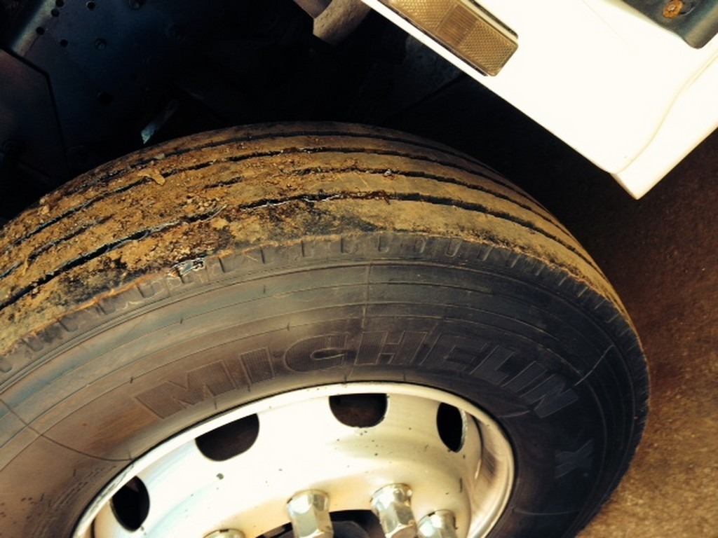 Ford Cargo2428 - 08/08 10