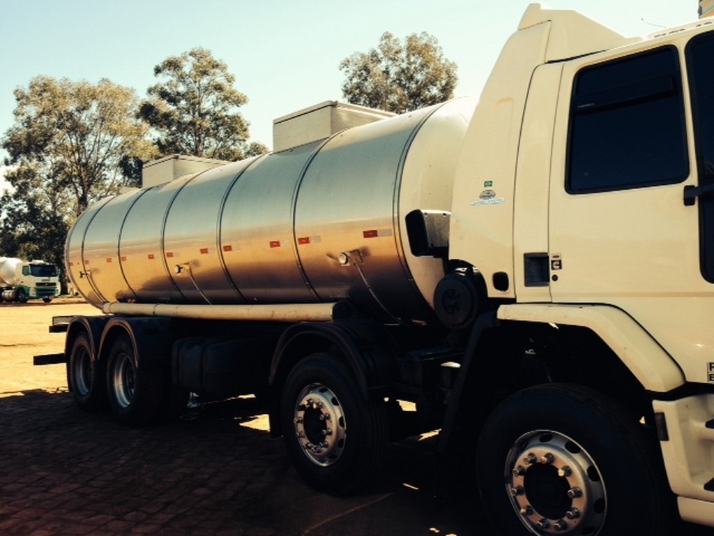 Ford Cargo2428 - 08/08 11