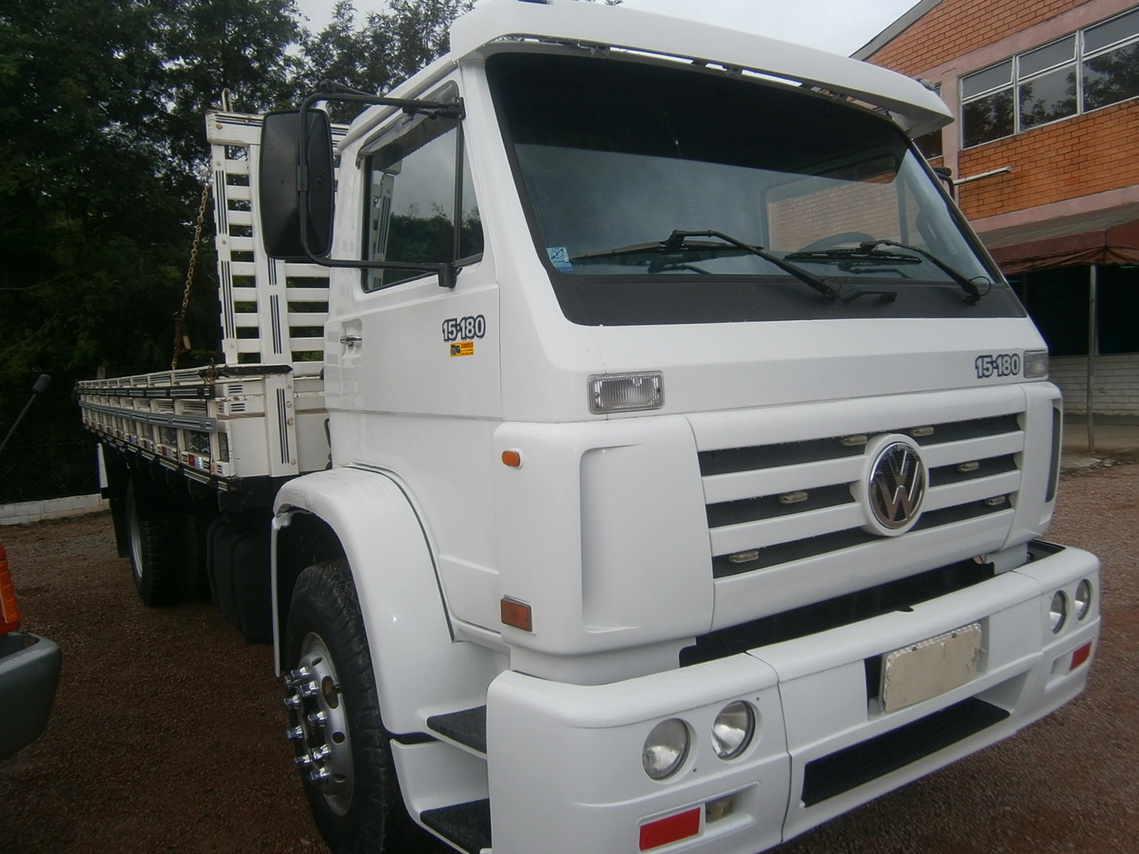 Volkswagen 15-180 E Constellation - 03/03 3