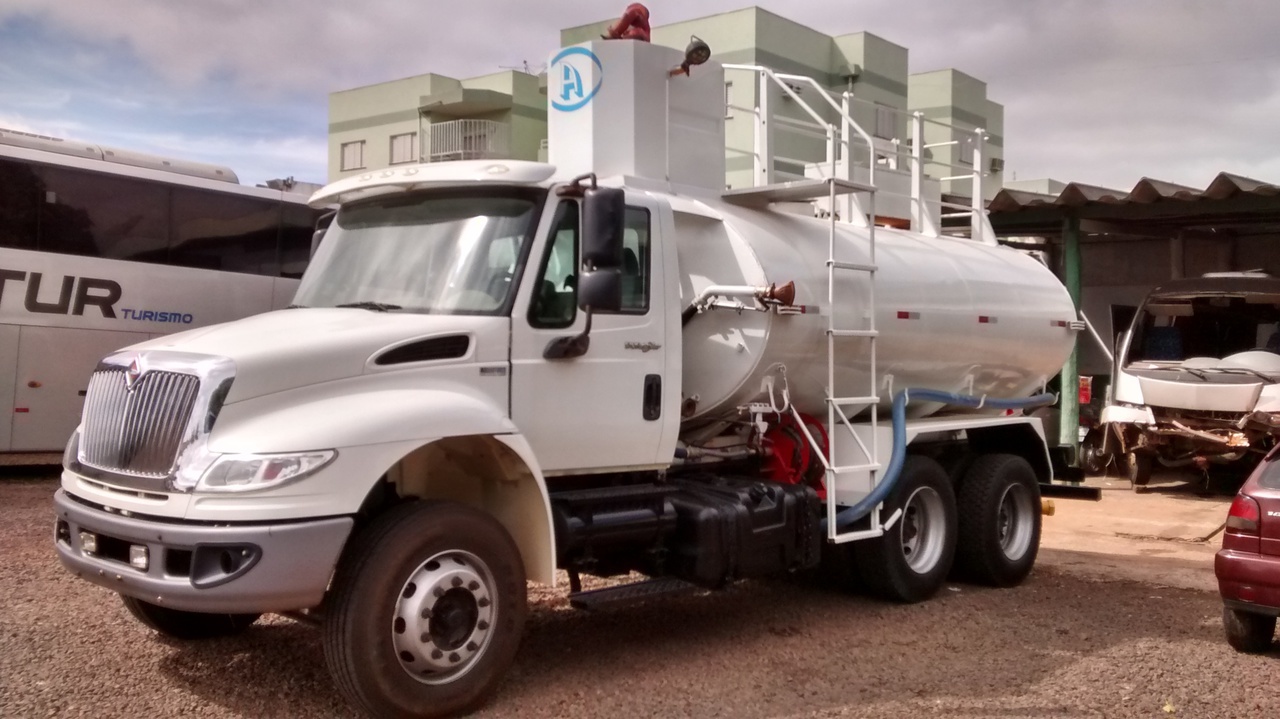 International 4400 - 11/12 2