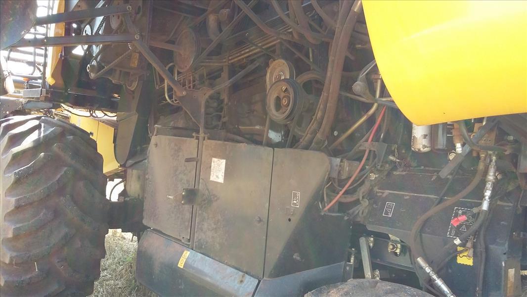New Holland CR 9060 - 09/09 5