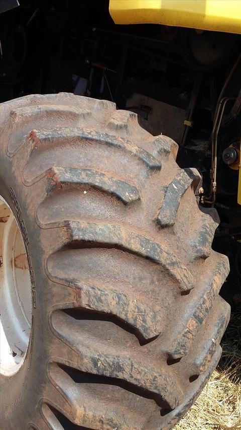 New Holland CR 9060 - 09/09 6