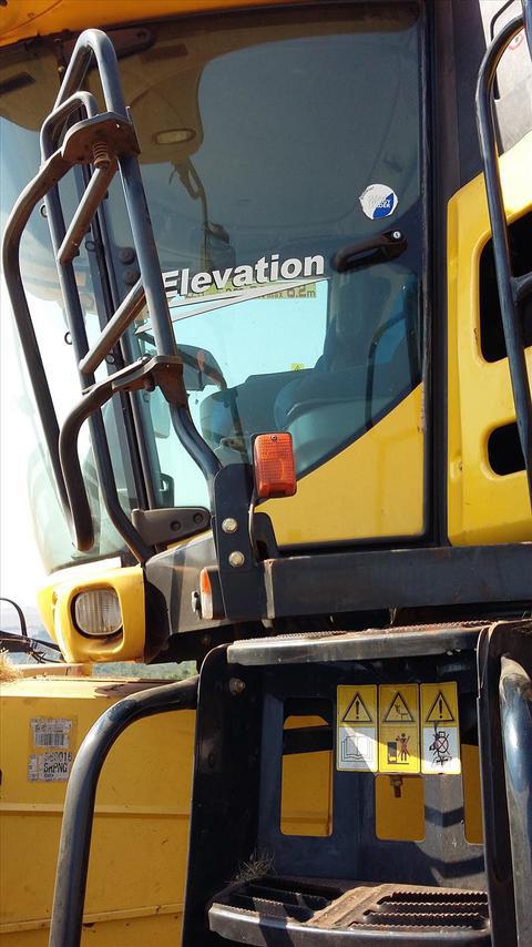 New Holland CR 9060 - 09/09 7