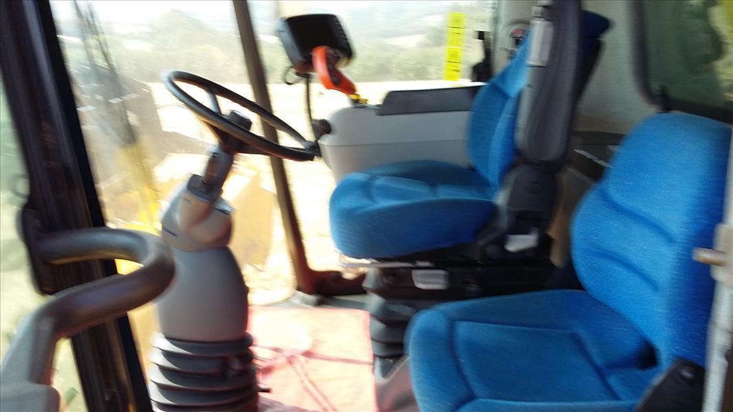 New Holland CR 9060 - 09/09 8