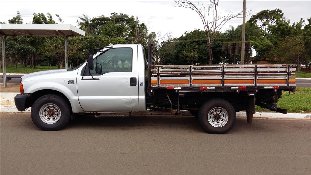 Ford F350 - 05/06 3