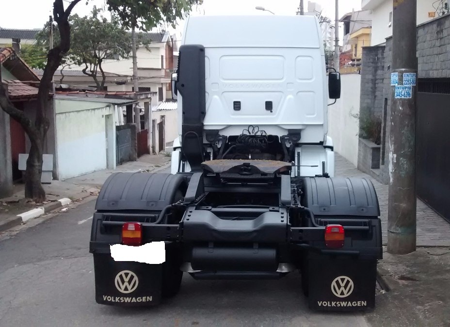 Volkswagen 19-320 Titan - 08/08 4