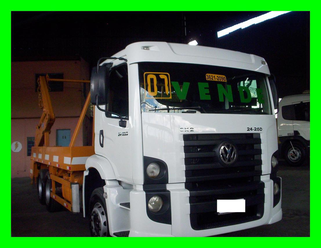 Volkswagen 24-250 E Constellation 3-Eixos - 06/07 2