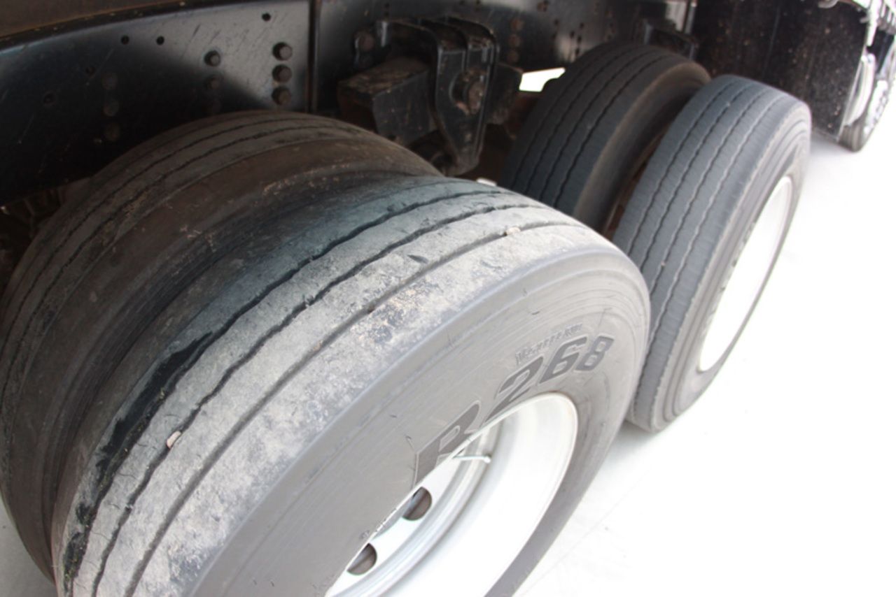 Ford Cargo2428 - 11/12 10
