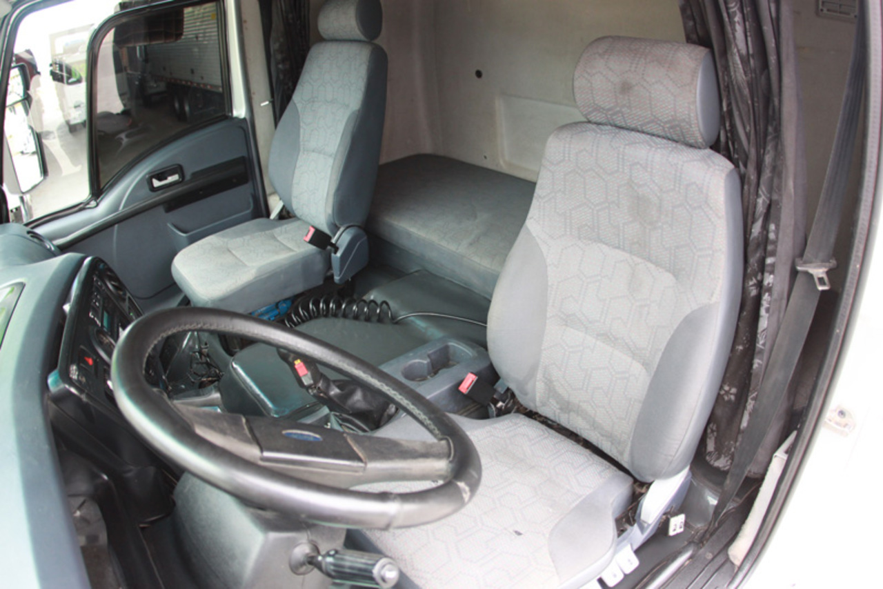 Ford Cargo2428 - 11/12 12