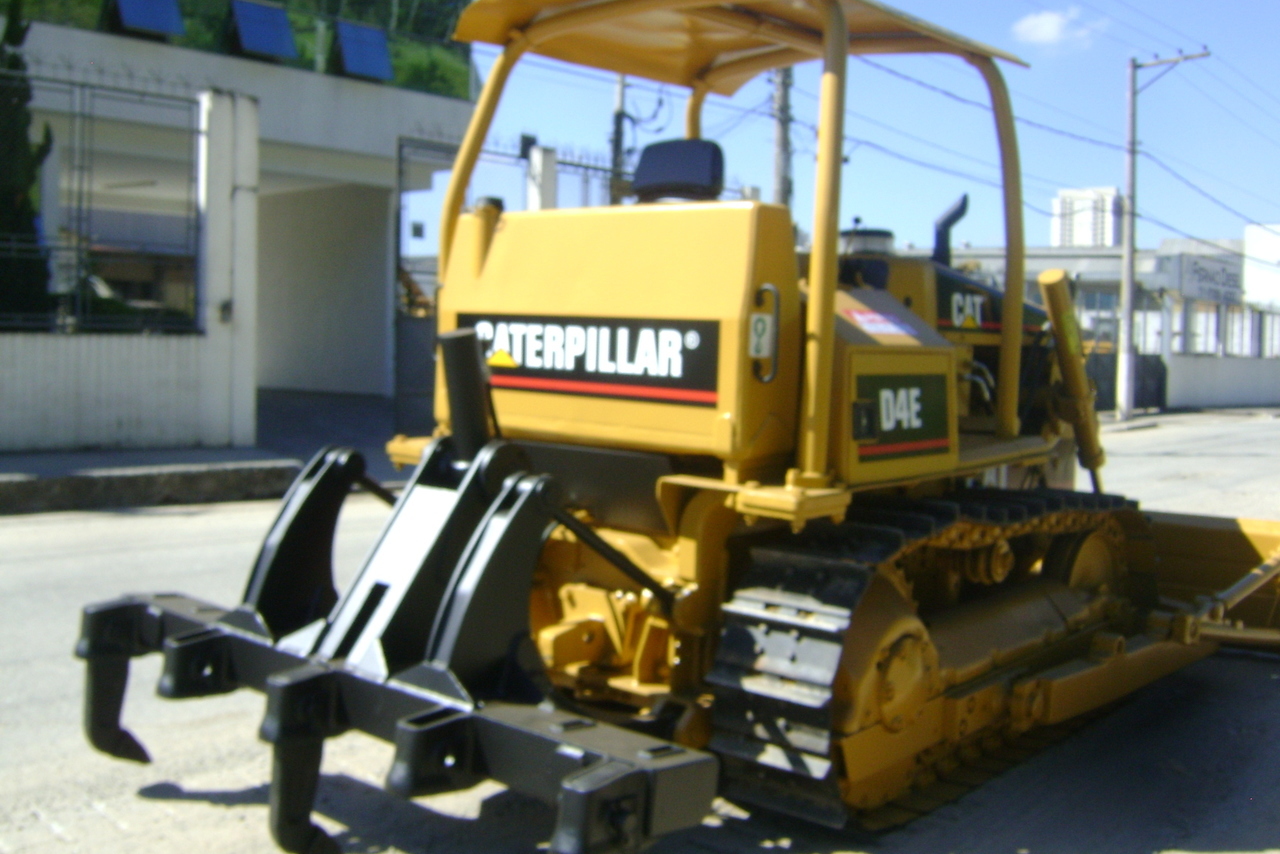 Caterpillar D4E - 89/89 3