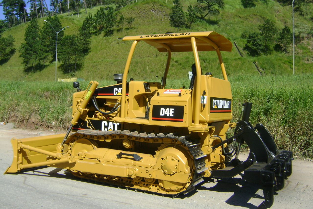 Caterpillar D4E - 89/89 4