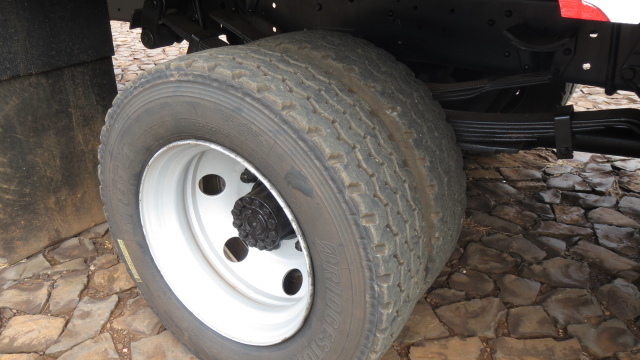Volkswagen 8 120 - 04/04 3