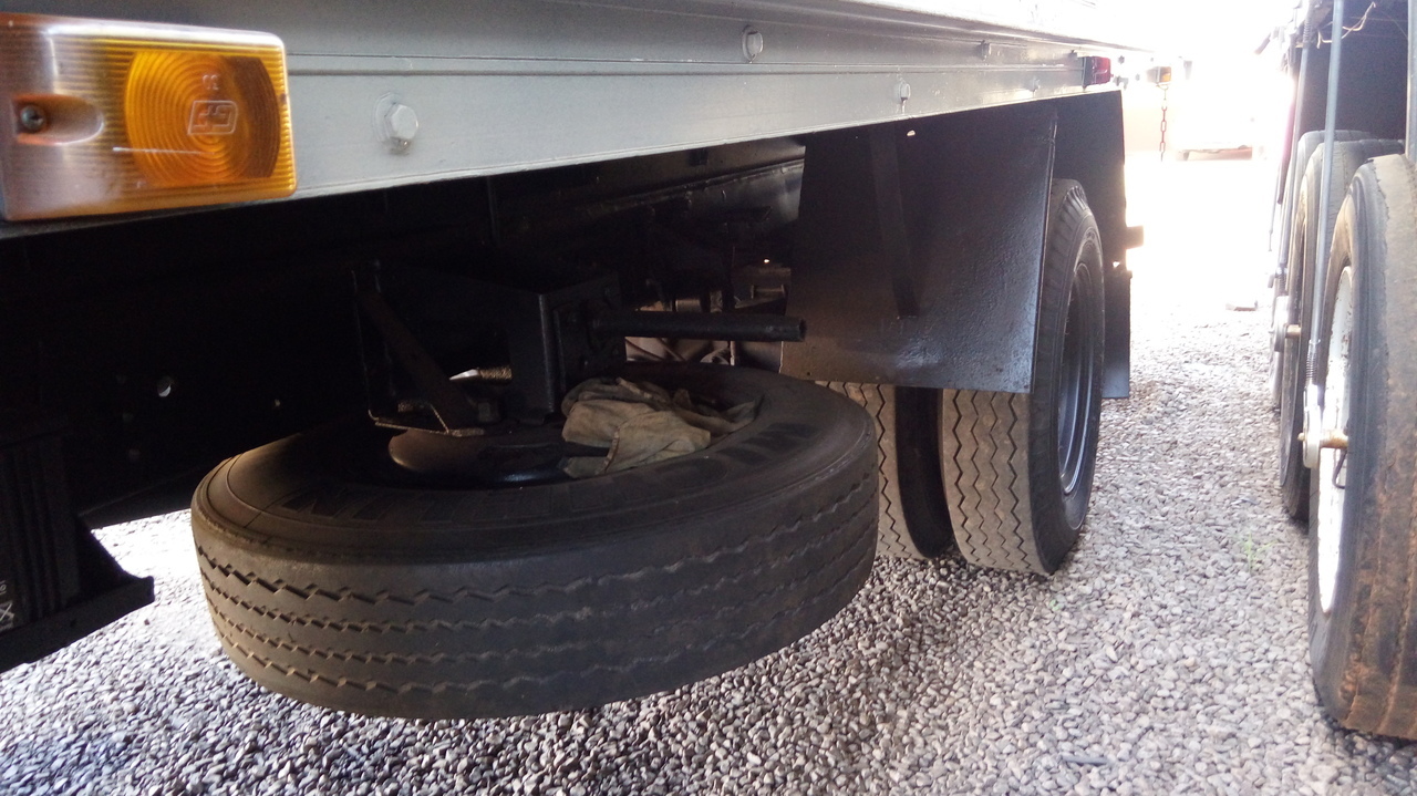 Ford F12000 - 95/95 9