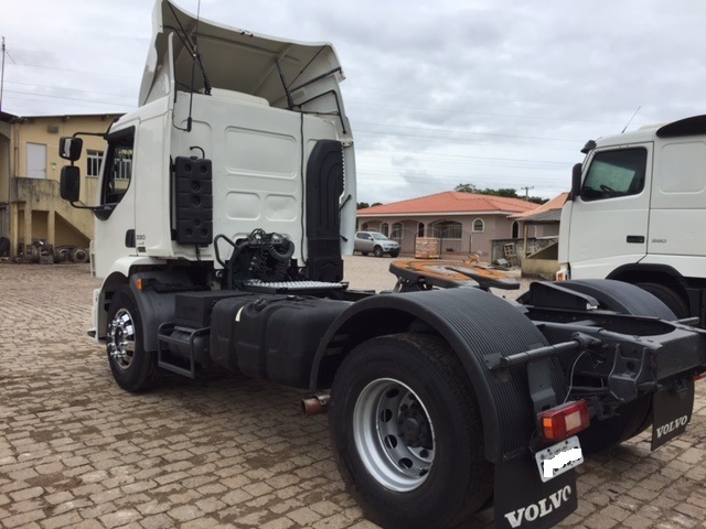 Volvo VM 330 - 12/12 3