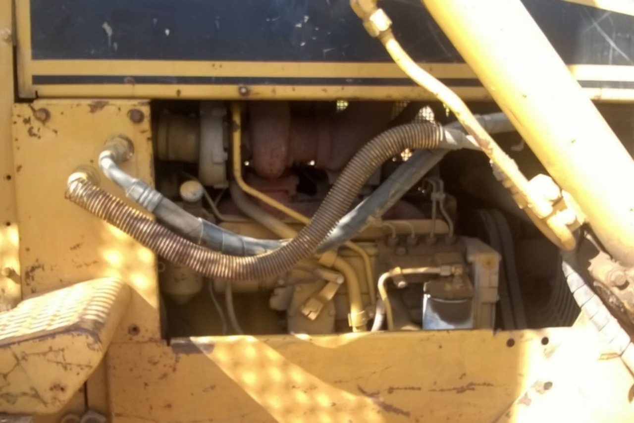 Caterpillar  D4 - 97 5