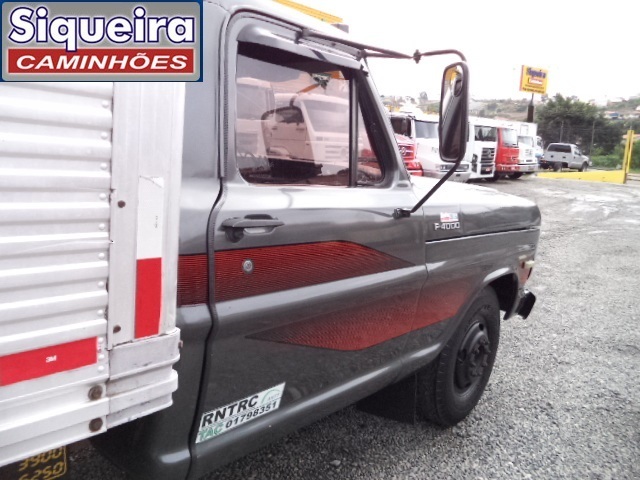 Ford F4000 - 89/89 5