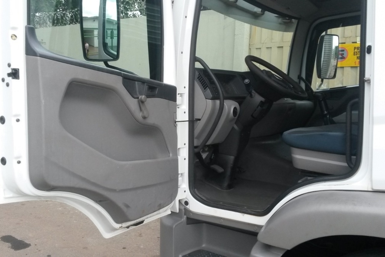 Volkswagen 13-180 - 08/09 6