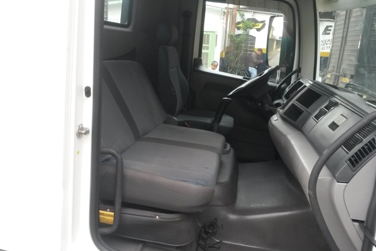 Volkswagen 13-180 - 08/09 8
