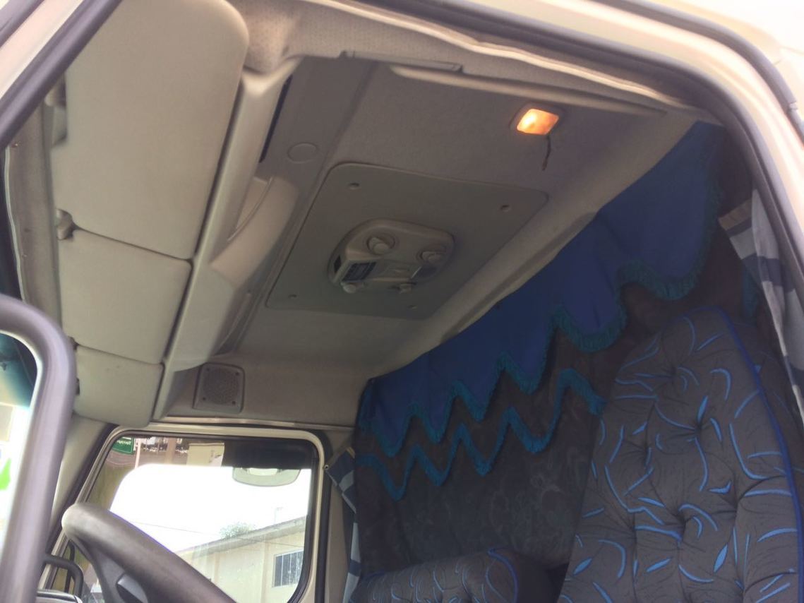 Volvo VM 270 - 12/12 11