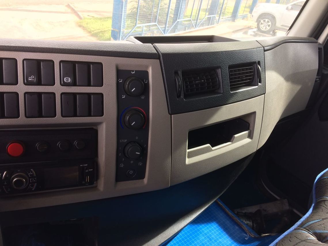 Volvo VM 270 - 12/12 13
