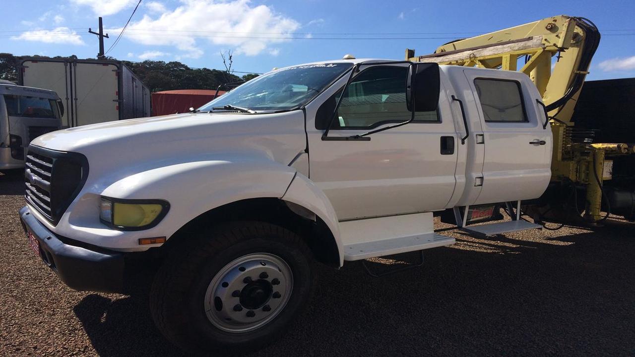 Ford F12000 - 99/00 2
