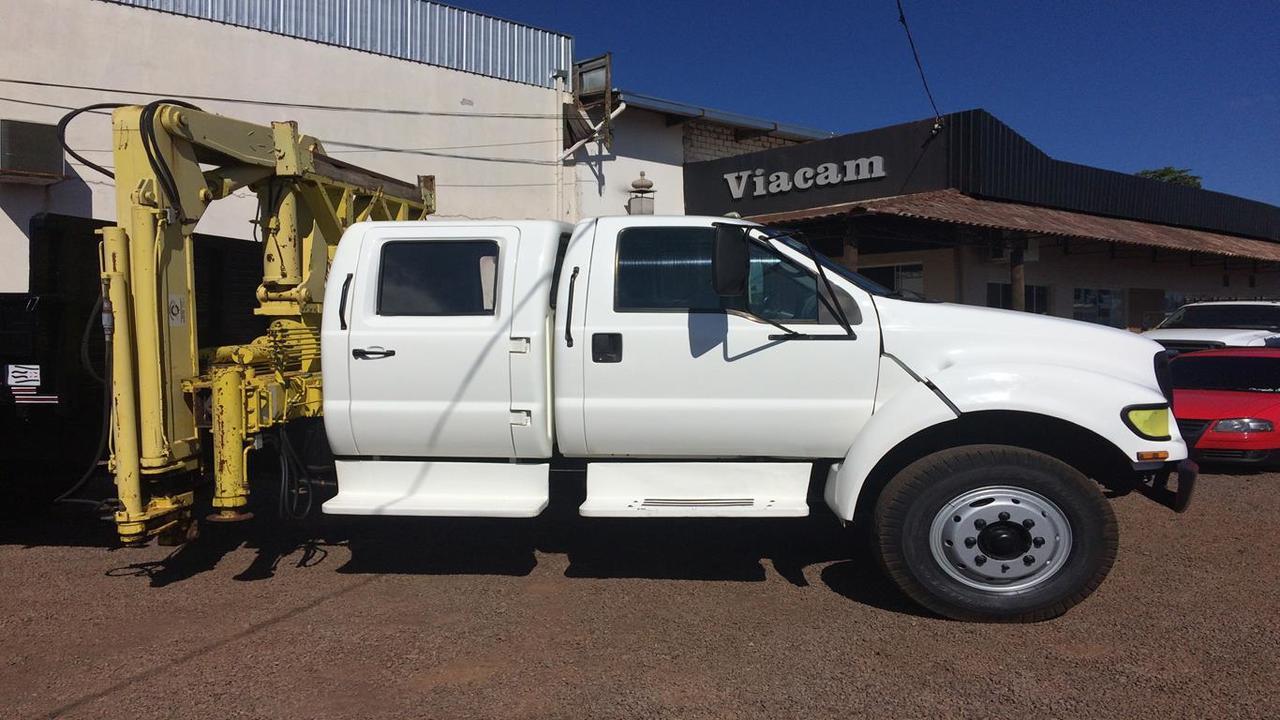 Ford F12000 - 99/00 3