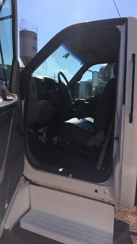 Ford F12000 - 99/00 12