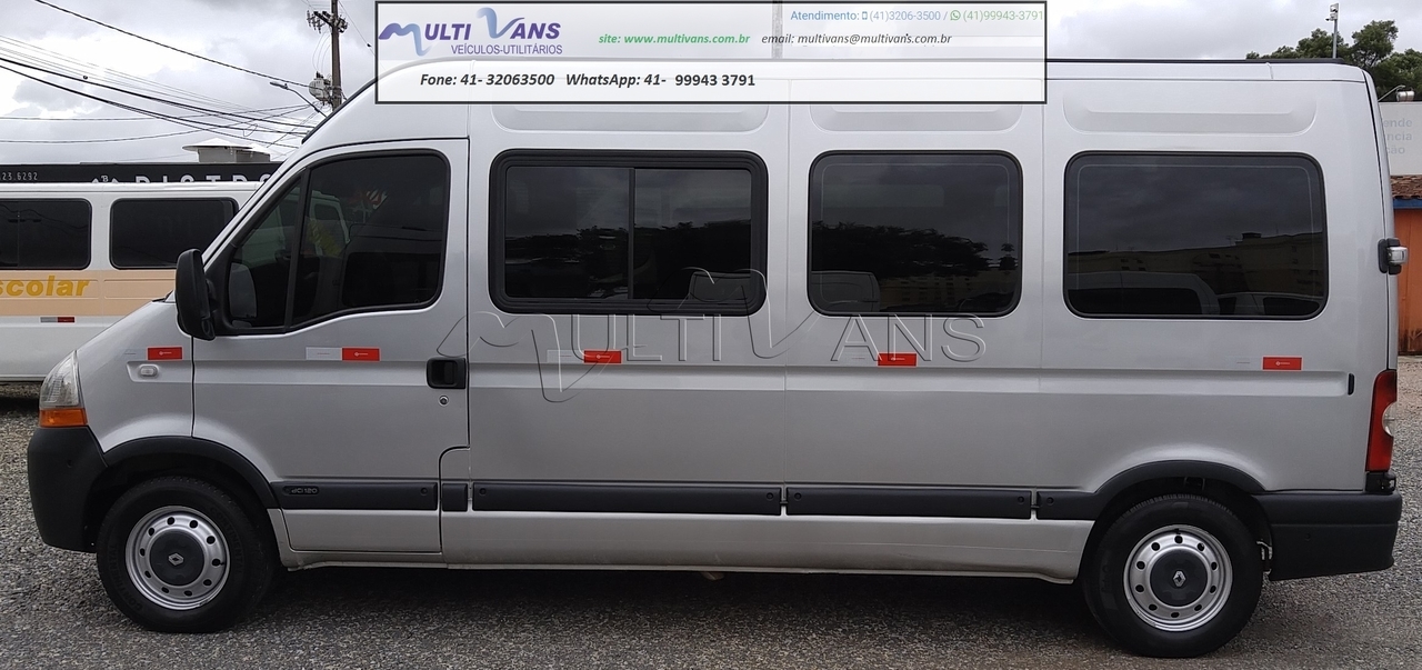 Renault Master Minibus - 13/13 10