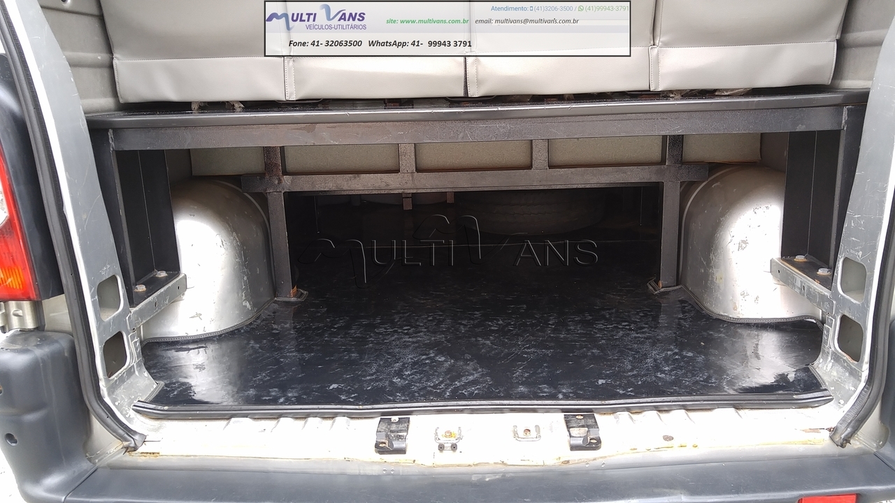 Renault Master Minibus - 13/13 24