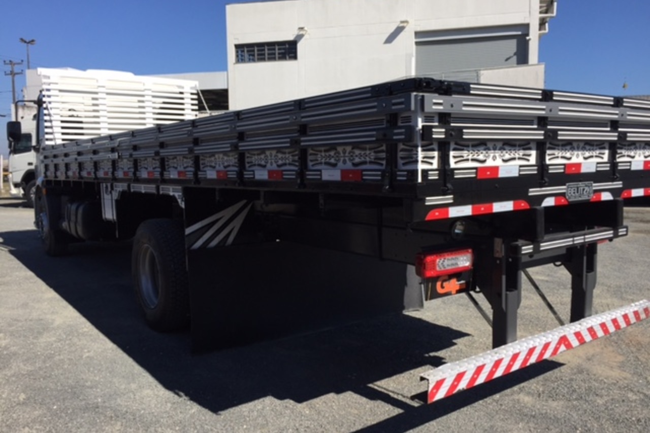 Volvo VM 270 - 14/14 4