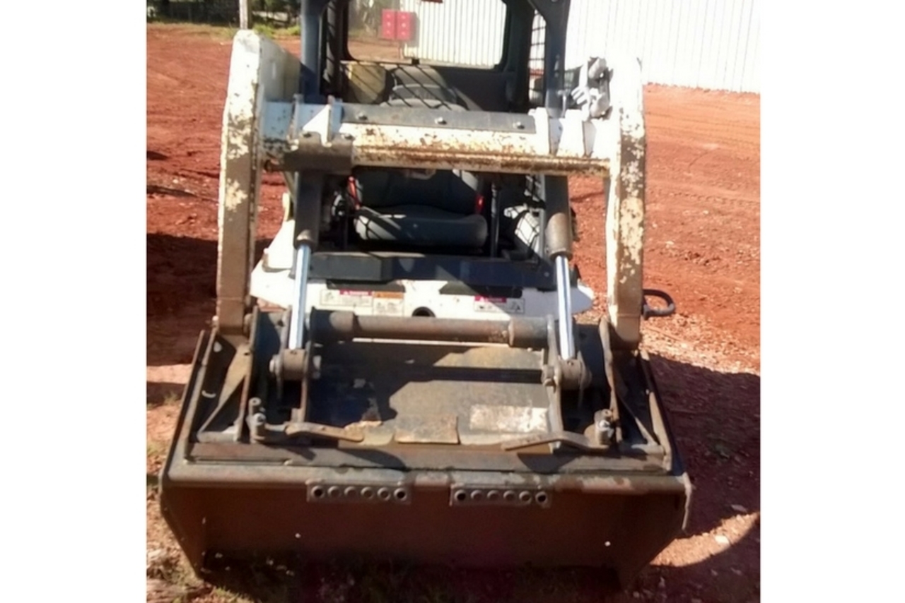 Bobcat T110 - 10 5