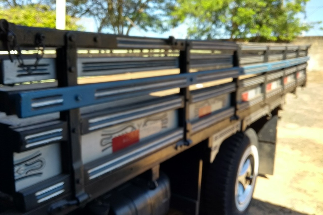 Ford F4000 - 89/89 7