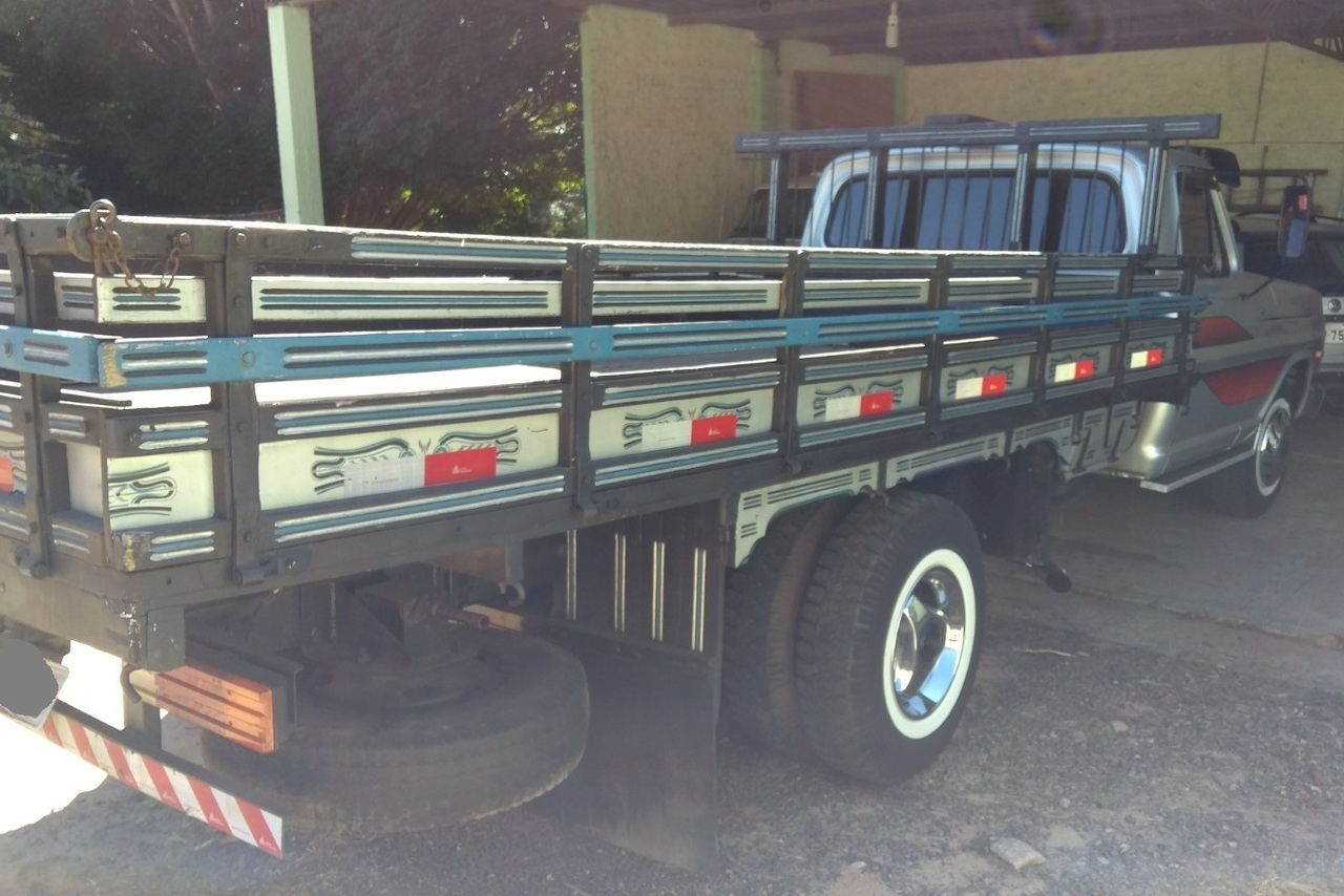 Ford F4000 - 89/89 9