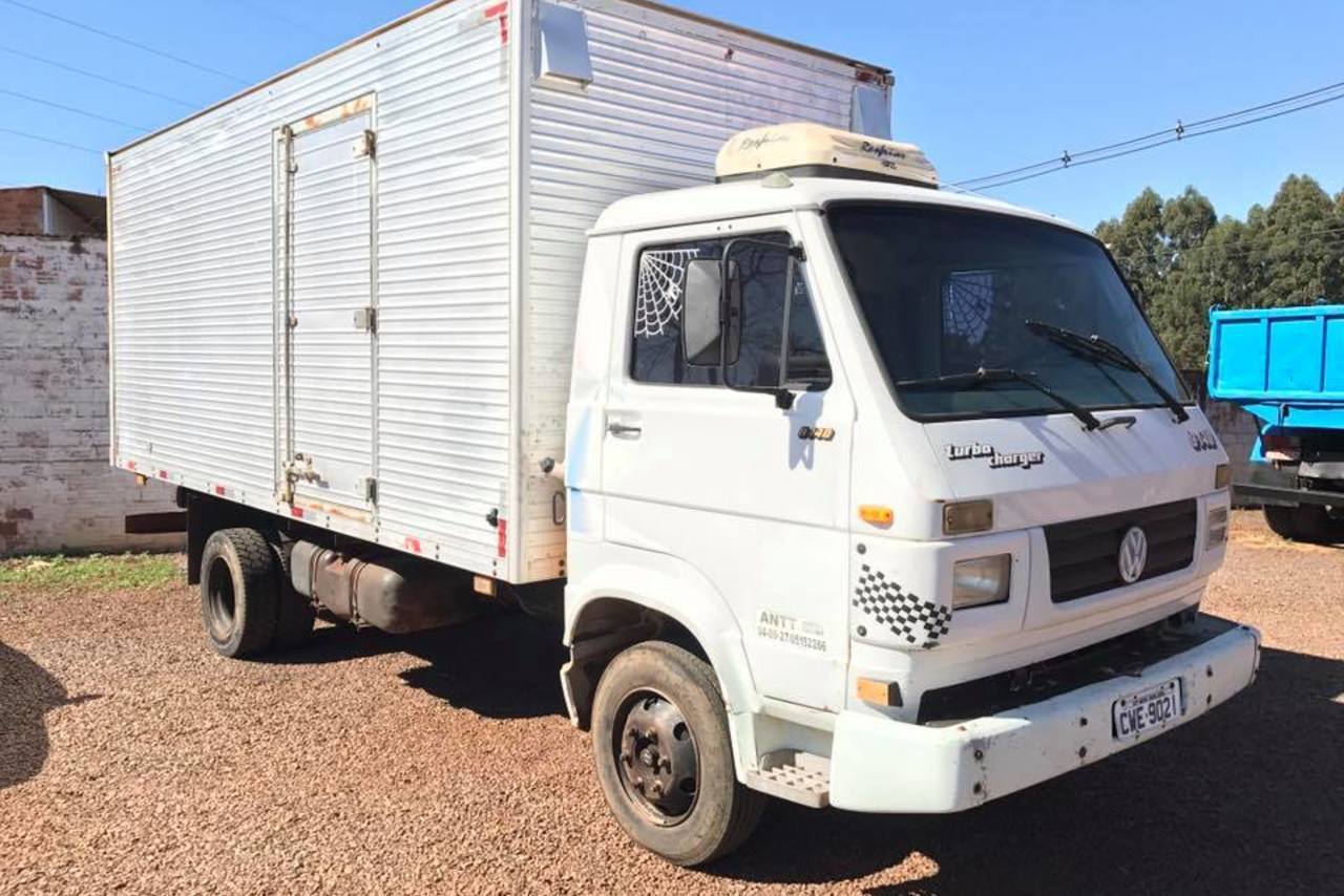 Volkswagen 8 140 - 99/00 2