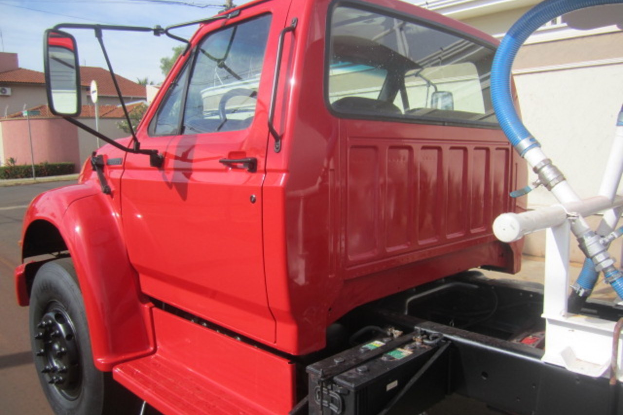 Ford F12000 - 95/95 3
