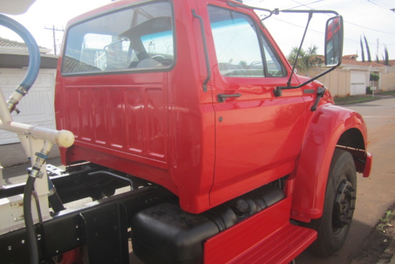 Ford F12000 - 95/95 6