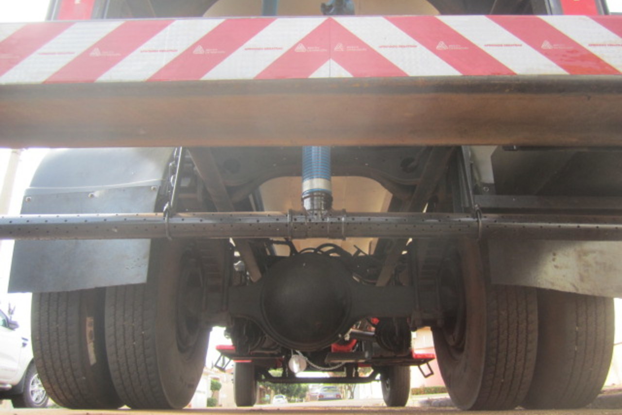 Ford F12000 - 95/95 18