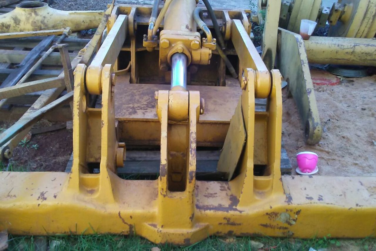Caterpillar Ripper 3 Dentes  - 00/00 3