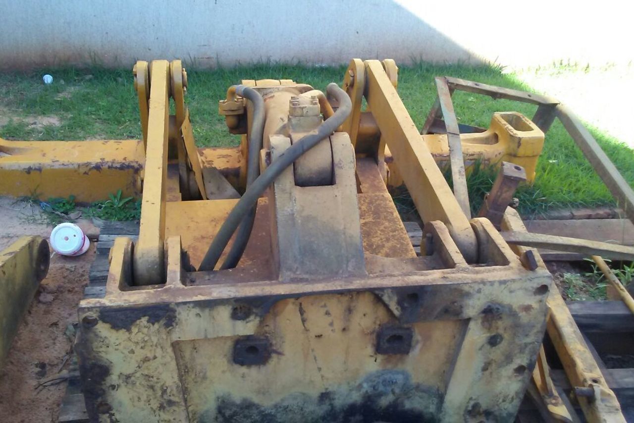 Caterpillar Ripper 3 Dentes  - 00/00 4