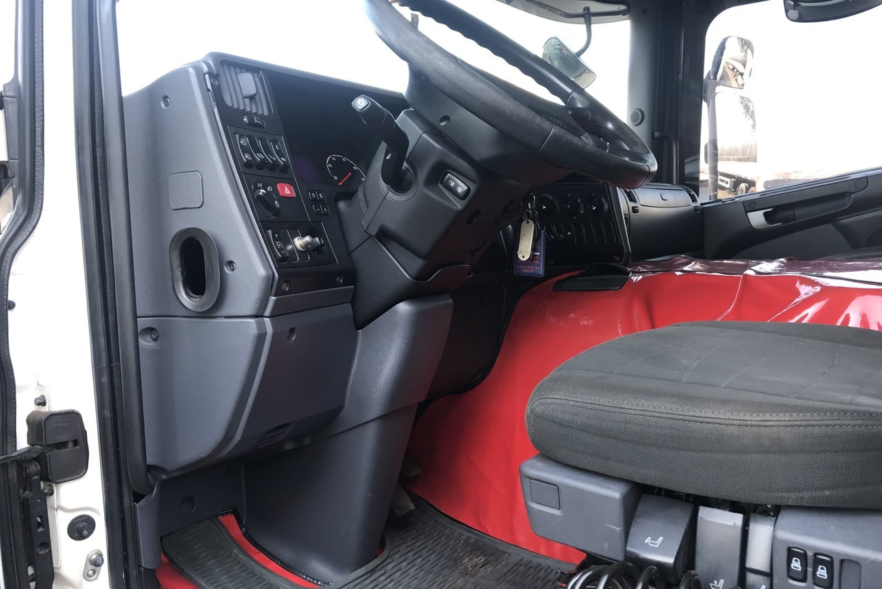 Scania P360 - 12/12 7