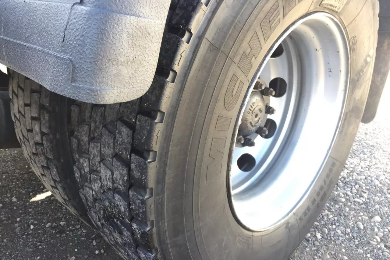 Volkswagen 19-320 Titan - 08/08 6