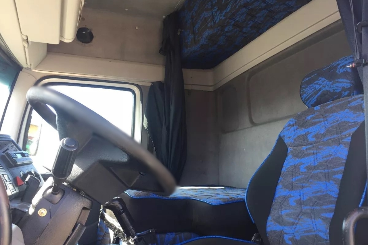 Volkswagen 19-320 Titan - 08/08 7