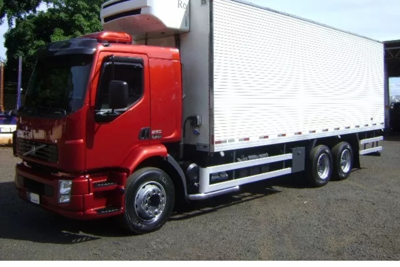 Volvo VM260 - 08/08 5