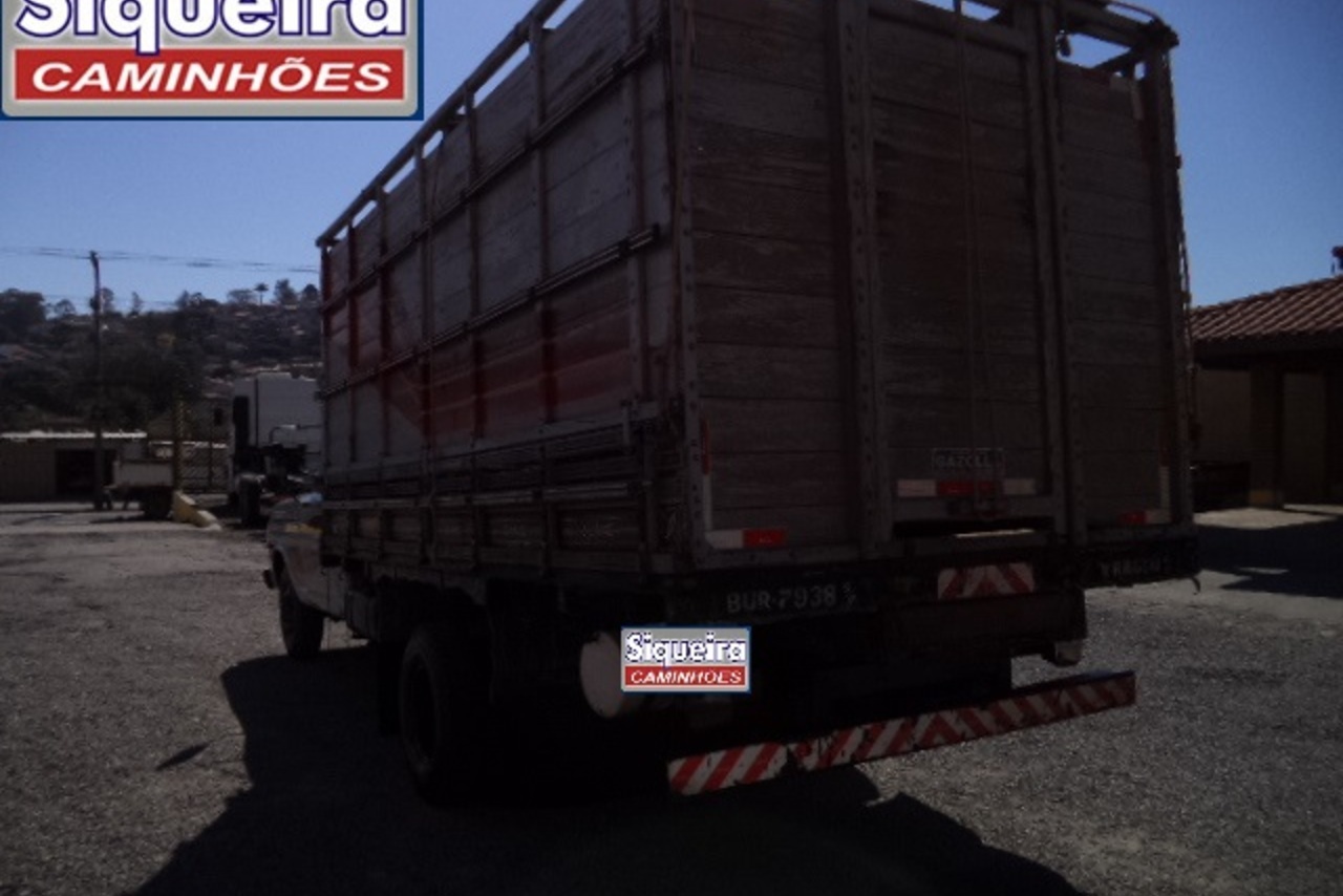 Ford F4000 - 89/89 13