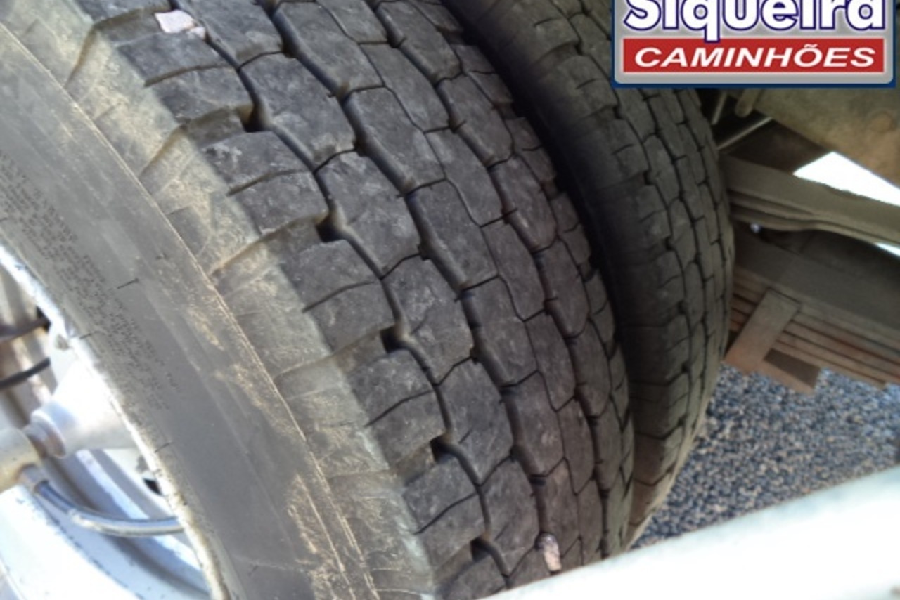 Ford Cargo815 - 06/06 3