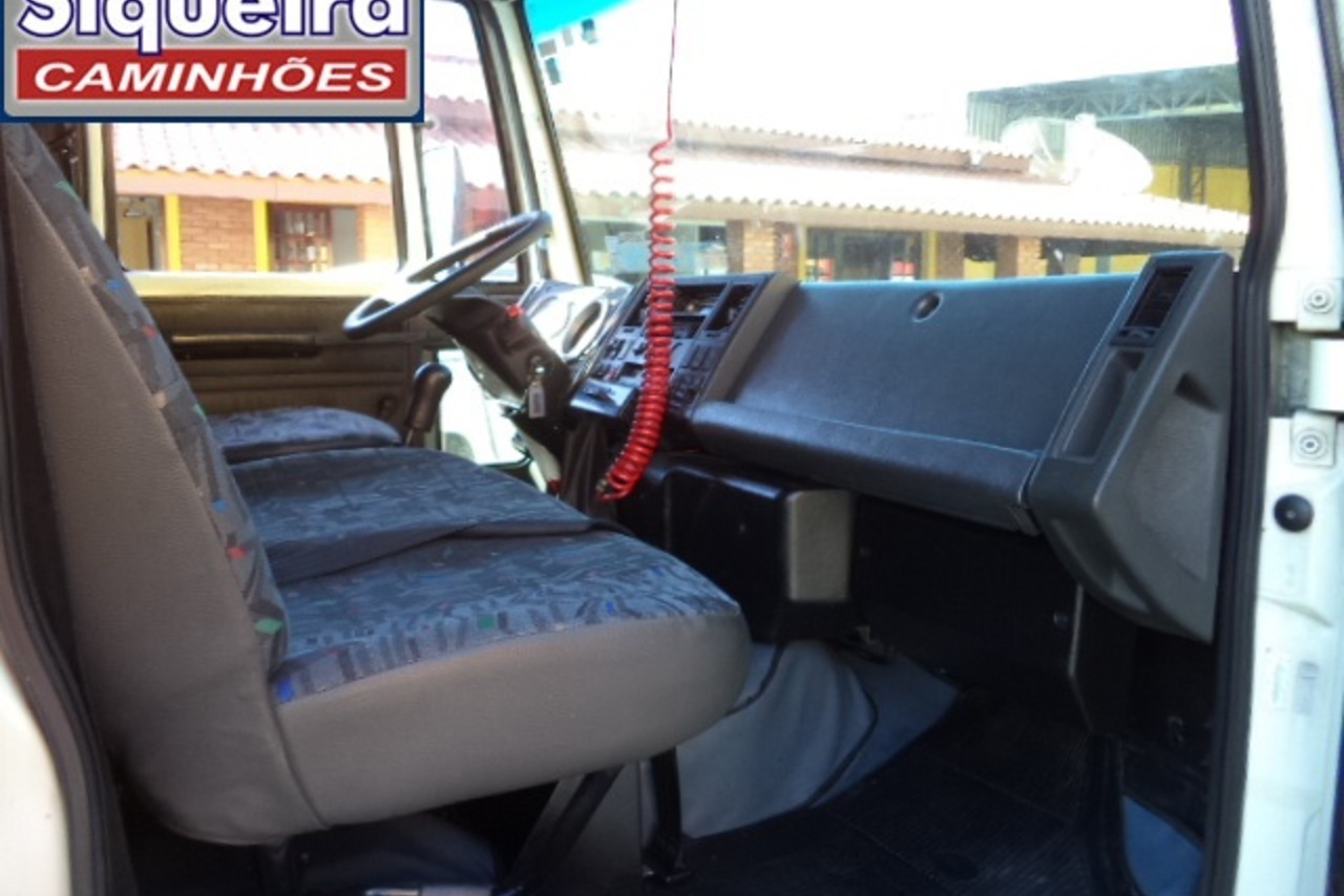Ford Cargo815 - 06/06 5