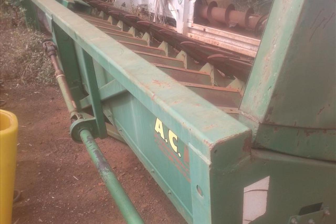 John Deere Milho -  4